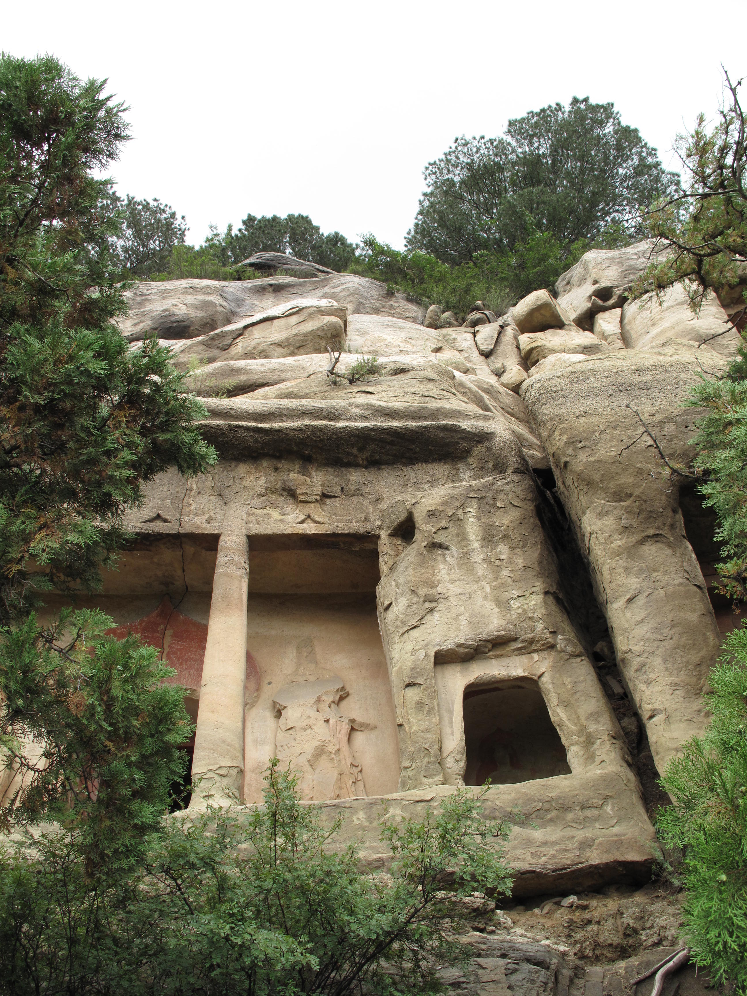 Tianlongshan Cave 7 exterior 1