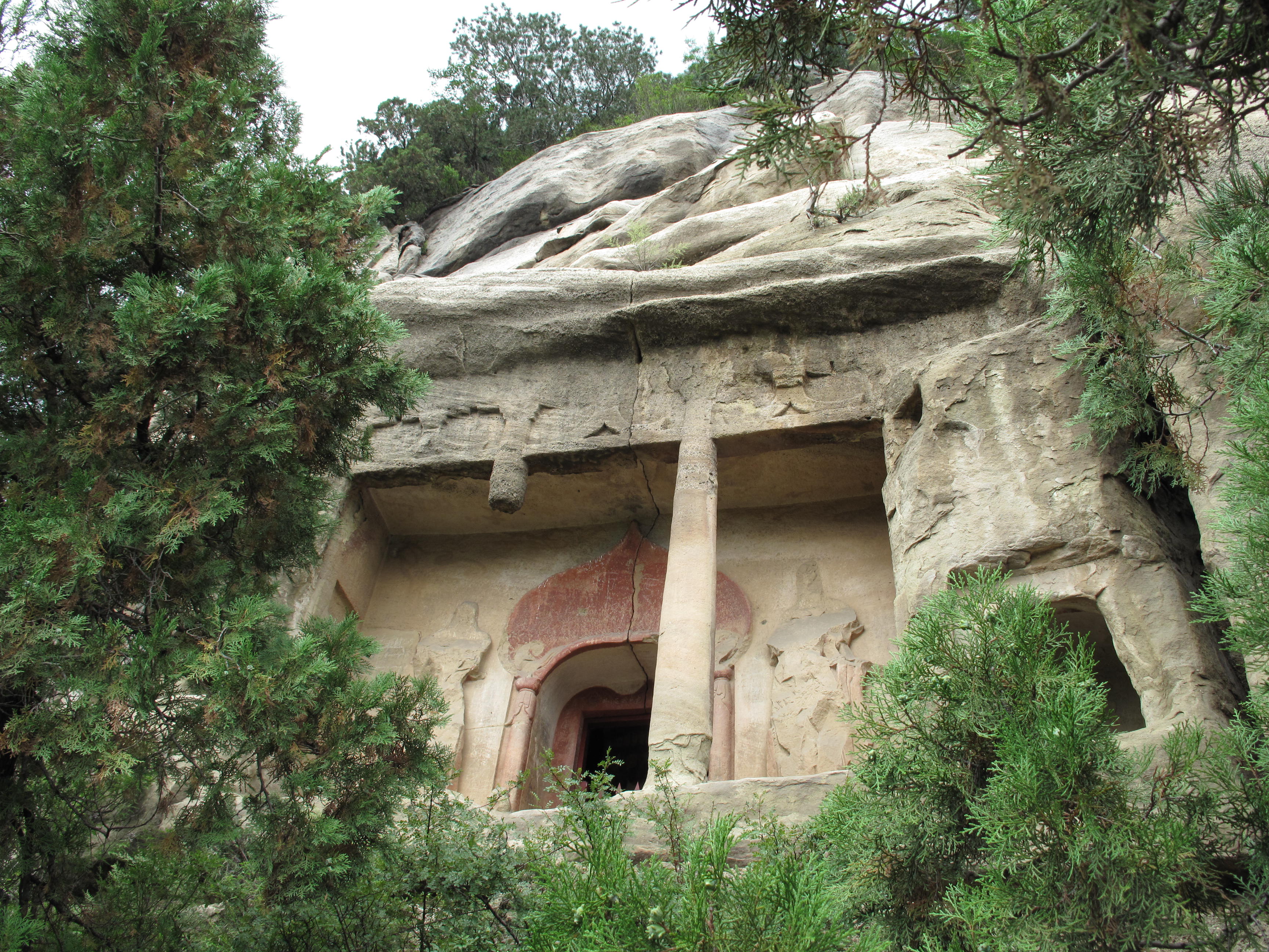 Tianlongshan Cave 8 exterior 2