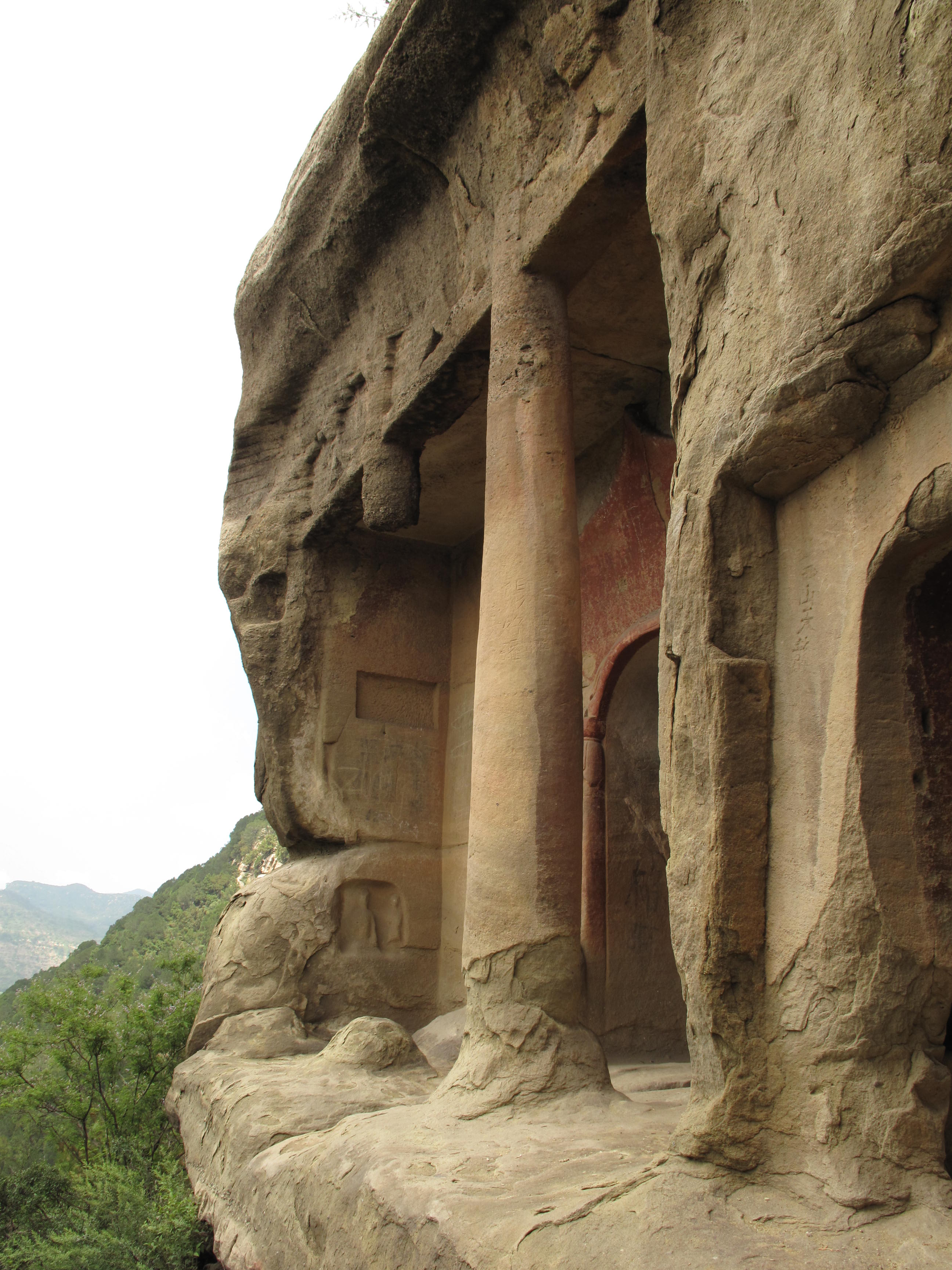 Tianlongshan Cave 8 exterior 3
